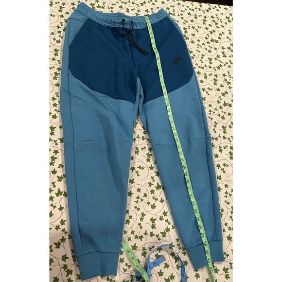 Men's Nike Tech Fleece Joggers- New Without Tags Size: L - Picture 1 of 4